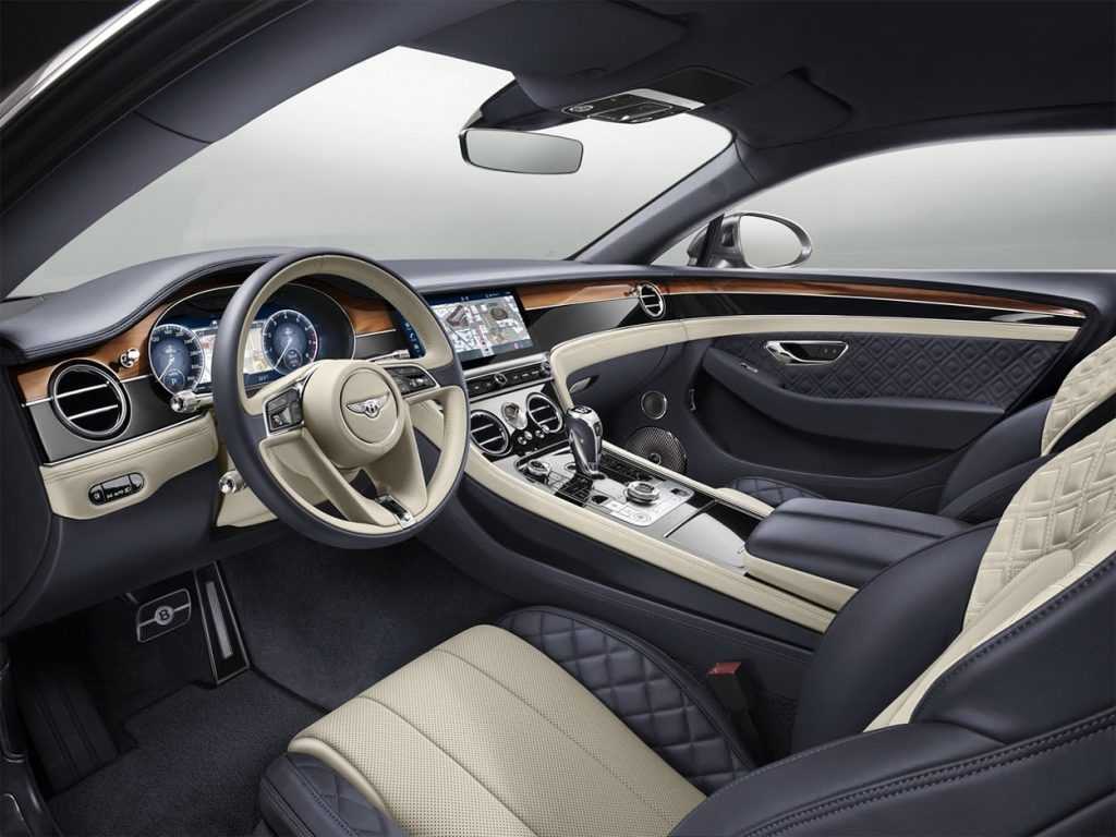 Огляд автомобіля Bentley Continental GT 2018 року
