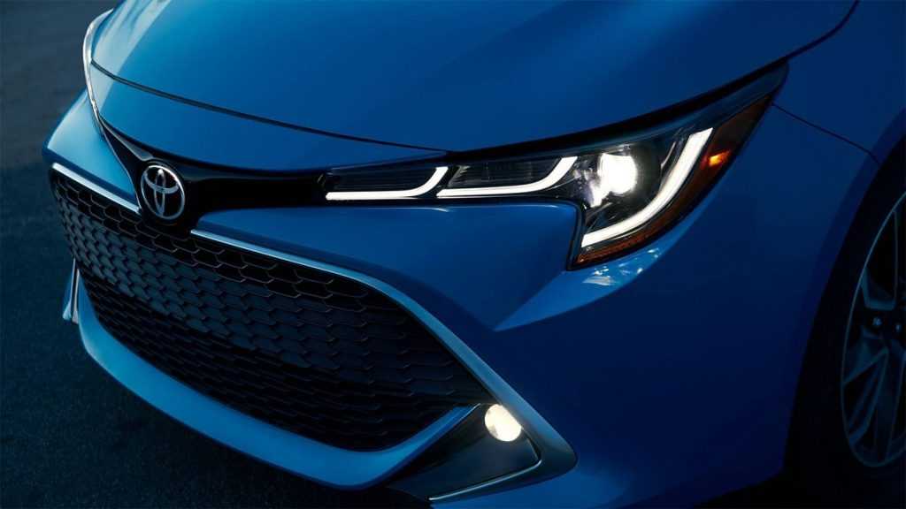 Огляд автомобіля Toyota Corolla Hatchback 2019