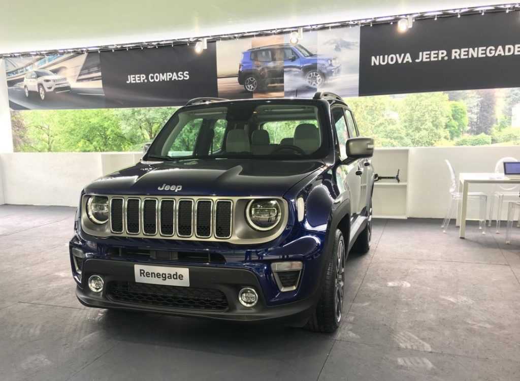 Огляд автомобіля Jeep Renegade 2018 &#8211; 2019