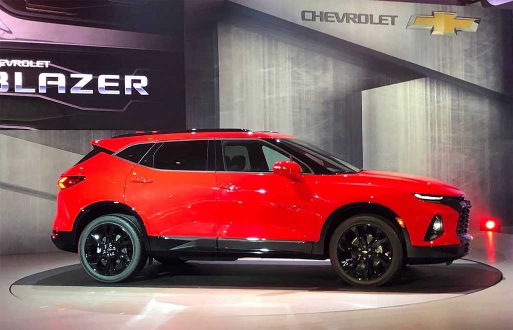 2234 Огляд автомобіля Chevrolet Blazer 2018 - 2019