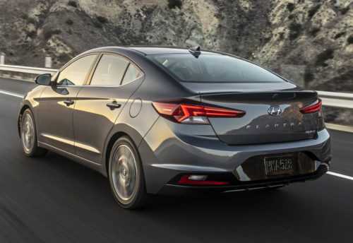 Опис автомобіля Hyundai Elantra 2019