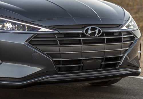 Опис автомобіля Hyundai Elantra 2019