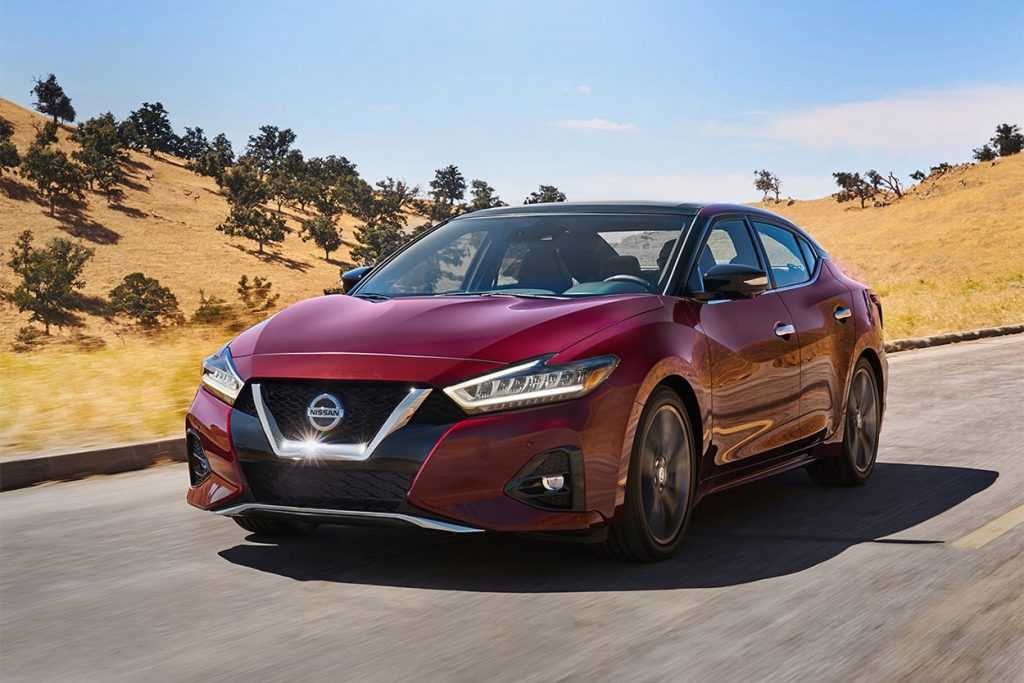 Опис автомобіля Nissan Maxima 2019 &#8211; 2020