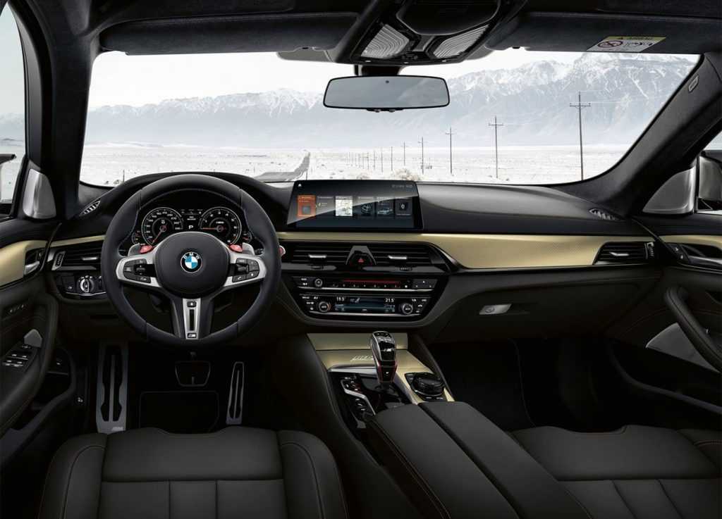 Опис автомобіля BMW M5 Edition 35 Years 2019 &#8212; 2020