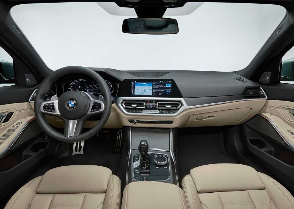 Опис автомобіля BMW 3-Series Touring G21 2019 &#8211; 2020