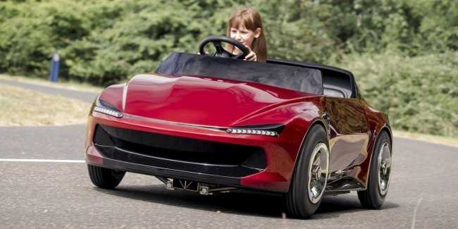 4920 В Британії створили автомобіль для навчання водінню дітей