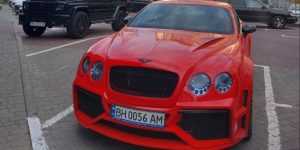 5029 Рідкісний Bentley від ірландського тюнінг-ательє помітили в Україні