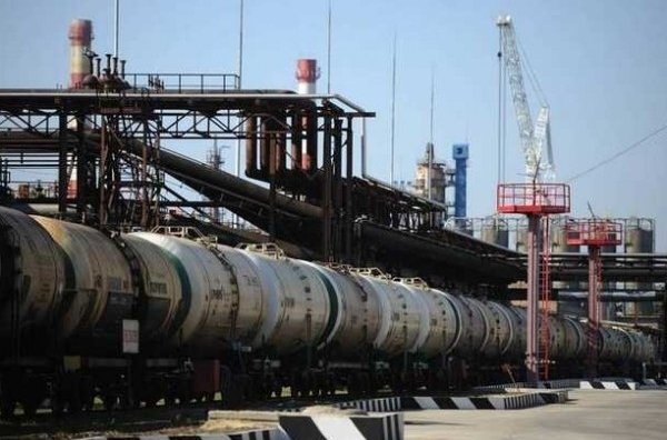 6317 Росія розпочала постачання пального в Іран залізницею