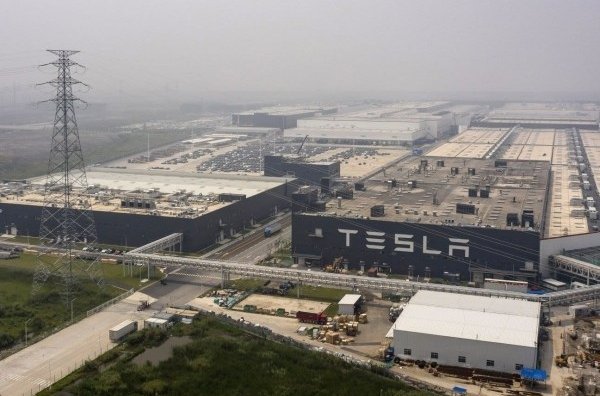 6295 Tesla побудує в Китаї завод з виробництва батарей