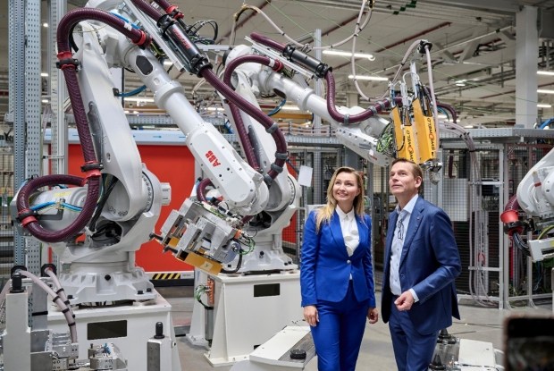 7030 Scania відкрила акумуляторний завод для електротранспорту