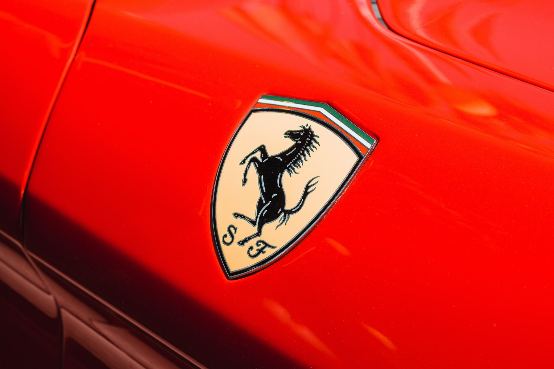 7202 Ferrari спробувала засудити покупця зробленої з купе Ford репліки 430 Scuderia