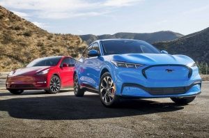 7156 Ford і Tesla змагаються, хто запропонує нижчу ціну на електромобіль