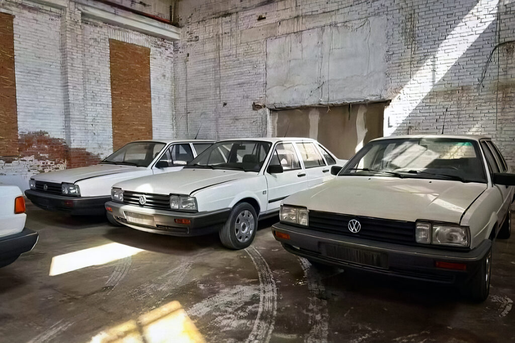 7367 В Мережі показали нові седани Volkswagen, які на десятиліття забули на складі