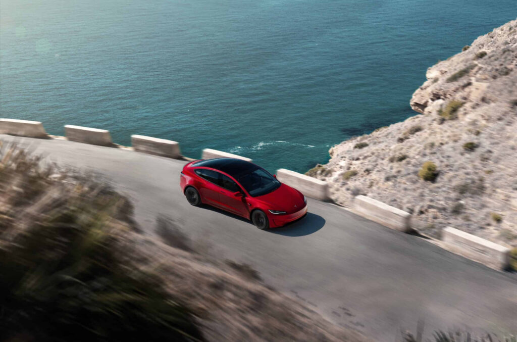 8009 Ще потужніший і швидший: презентовано ​​топову Tesla Model 3 Performance
